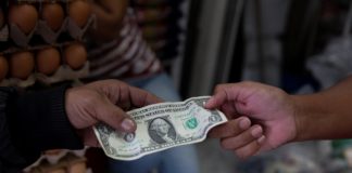 Hiperdevaluados: Así cerró la cotización del dólar BCV frente al Bs.