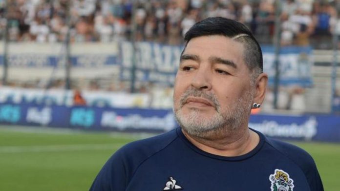 Maradona sufrió un paro cardíaco que le causó la muerte, según prensa local